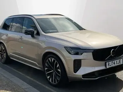 Used Volvo XC90 Ultra 455 HP (334 kW) 2025 Gold SUV