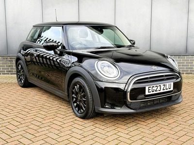 Used Mini Cooper Classic 134 HP (98 kW) 2023 Black Hatchback