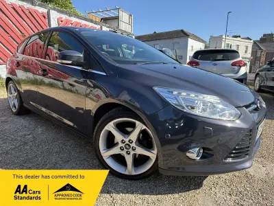 Used Ford Focus Titanium X 115 HP (84 kW) 2014 Grey Hatchback