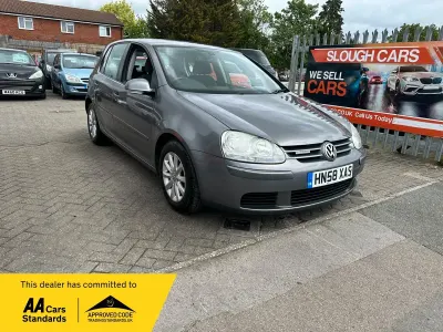 Usado VW Golf VI Match 105 HP (77 kW) 2009 Cinzento Citadino