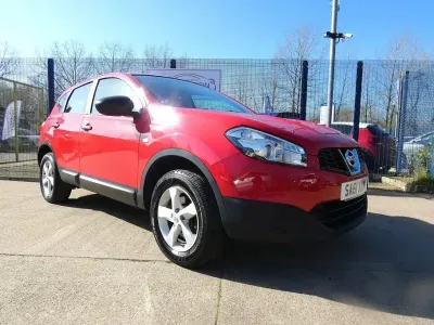 Begagnad Nissan Qashqai S 117 HK (86 kW) 2011 Röd SUV