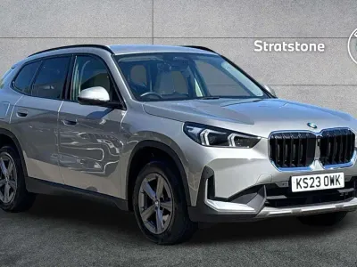 Usado BMW X1 Sport Line 168 CV (123 kW) 2023 Plateado SUV