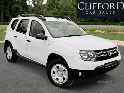 Used Dacia Duster Ambiance 110 HP (80 kW) 2016 White SUV