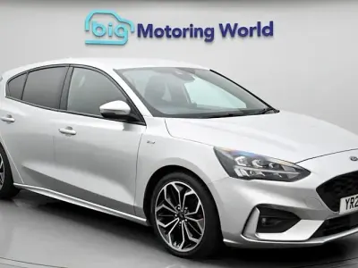 Used Ford Focus ST-Line X 125 HP (91 kW) 2021 Silver Hatchback