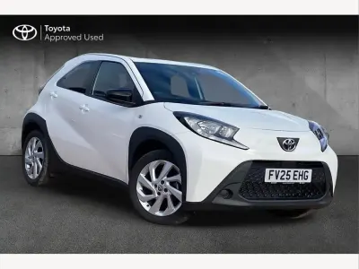 Used Toyota Aygo X PURE 72 HP (52 kW) 2025 White SUV