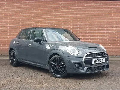 Begagnad Mini Cooper S Sport 192 HK (141 kW) 2020 Grå Halvkombi