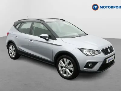 Begagnad Seat Arona SE Technology 2019 Silver SUV