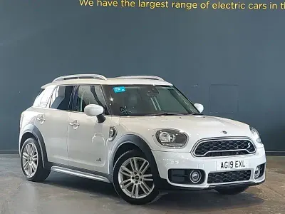 Używany Mini Cooper S Exclusive 224 KM (164 kW) 2019 Biały Hatchback