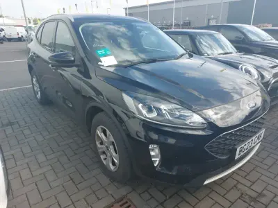 Usado Ford Kuga Zetec 150 CV (110 kW) 2023 Negro SUV