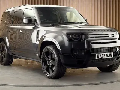 Used Land Rover Defender HSE Dynamic 249 HP (183 kW) 2025 SUV