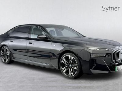 BMW i7