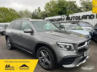Begagnad Mercedes GLB220 AMG Line Premium 2021 Grå SUV