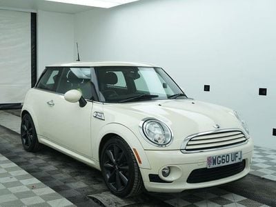 Used Mini Cooper D Hatch 113 HP (83 kW) 2011 White Hatchback