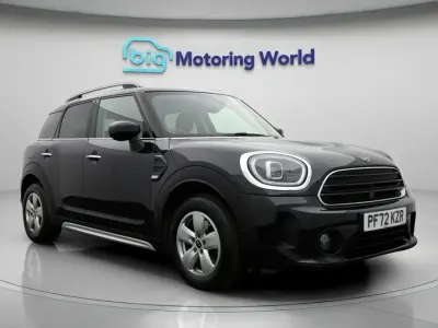 Używany Mini Cooper Countryman Classic 134 KM (98 kW) 2022 Czarny SUV