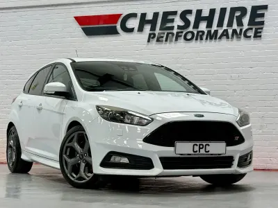 Used Ford Focus ST 182 HP (133 kW) 2017 White Hatchback