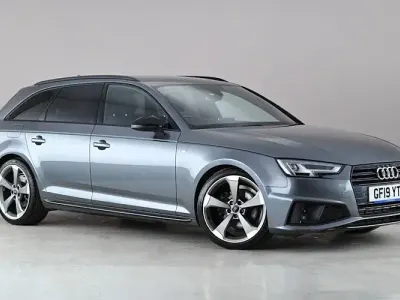 Usado Audi A4 Black Edition 190 CV (139 kW) 2019 Gris Familiar