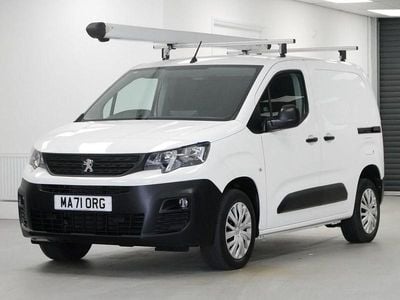 Used Peugeot Partner Premium 100 HP (73 kW) 2021 White MPV