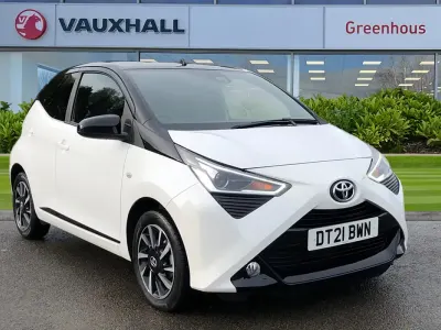 Used Toyota Aygo Trend 72 HP (52 kW) 2021 White Hatchback