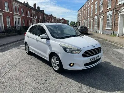 Used Ford Ka Plus Zetec 70 HP (51 kW) 2016 White Hatchback