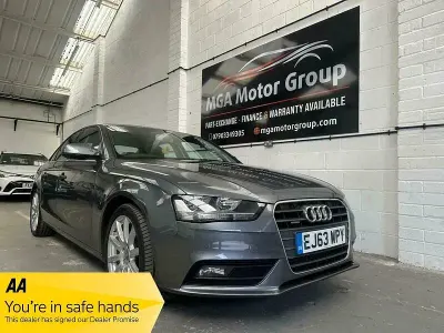 Usado Audi A4 Premium 2013 Cinzento