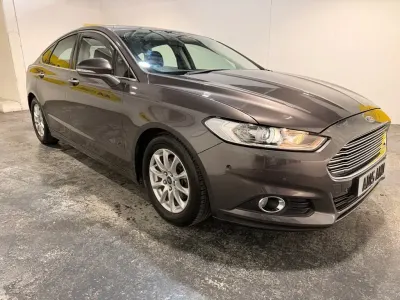Begagnad Ford Mondeo Titanium 120 HK (88 kW) 2015 Grå Halvkombi