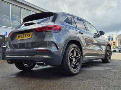 Begagnad Mercedes GLA200 Executive 163 HK (119 kW) 2023 Grå SUV