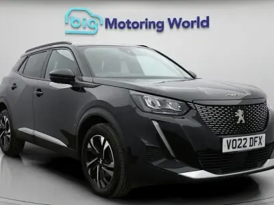 Second-hand Peugeot 2008 Allure Premium 131 CP (96 kW) 2022 Negru SUV