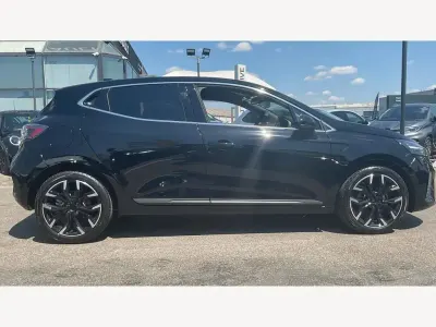 New Renault Clio Techno 2026 Metallic  diamond black  Hatchback