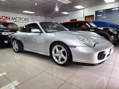 Porsche 911 Carrera 4