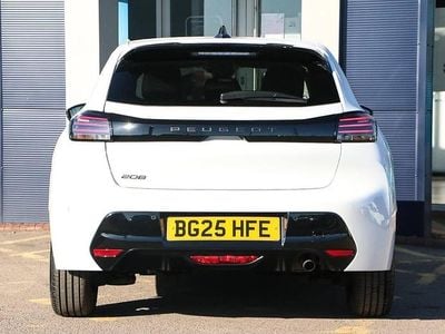 Used Peugeot 208 Allure 101 HP (74 kW) 2025 White Hatchback