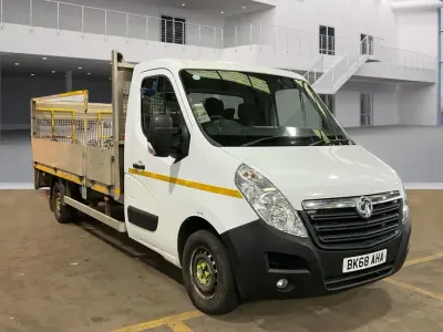 Used Vauxhall Movano 130 HP (95 kW) 2018 White MPV