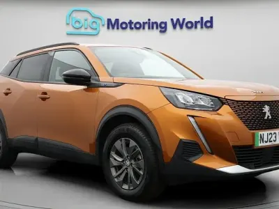 Used Peugeot e-2008 Active+ 100 kW (136 HP) 2023 Orange SUV