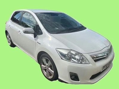 Used Toyota Auris Hybrid 136 HP (100 kW) 2010 White Hatchback