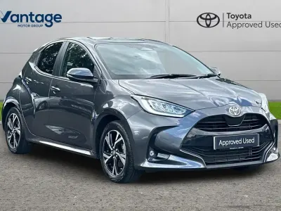 Used Toyota Yaris Design 113 HP (83 kW) 2025 Grey Hatchback