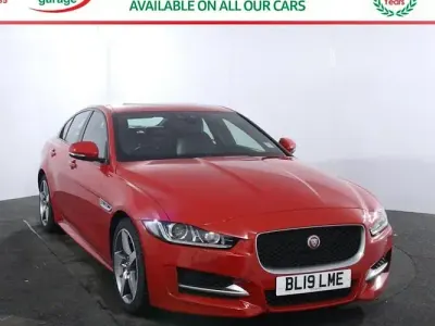 Used Jaguar XE Ingenium 200 HP (147 kW) 2019 Red Sedan