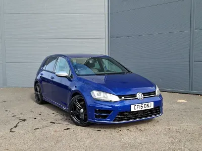Begagnad VW Golf VII R 300 HK (220 kW) 2015 Blå Halvkombi