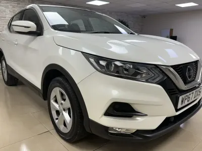 Used Nissan Qashqai Acenta 2018 White SUV