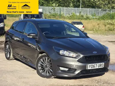 Used Ford Focus ST-Line 125 HP (91 kW) 2018 Grey Hatchback