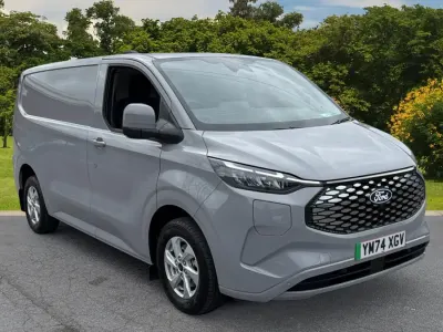Begagnad Ford Transit Limited 100 kW (136 HK) 2024 Van