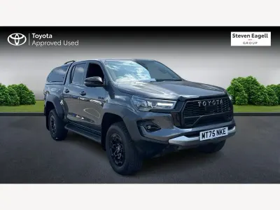 Used Toyota HiLux Sport 201 HP (147 kW) 2025 Grey Pickup