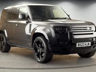 Used Land Rover Defender HSE Dynamic 249 HP (183 kW) 2025 SUV