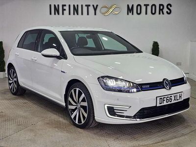 Begagnad VW Golf VII GTE 204 HK (150 kW) 2016 Vit Halvkombi