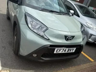 Used Toyota Aygo X 72 HP (52 kW) 2024 Green SUV