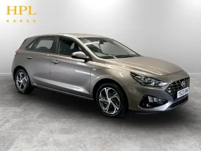 Used Hyundai i30 SE 120 HP (88 kW) 2023 Bronze Hatchback