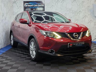 Used Nissan Qashqai Acenta+ 110 HP (80 kW) 2015 Red SUV