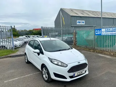 Used Ford Fiesta Style 75 HP (55 kW) 2015 White Hatchback