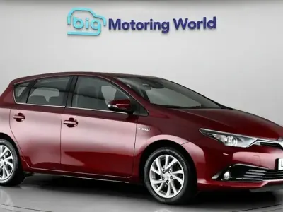 Used Toyota Auris Hybrid