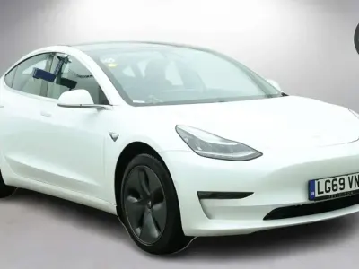 Used Tesla Model 3 Long Range AWD 366 kW (498 HP) 2019 White Sedan