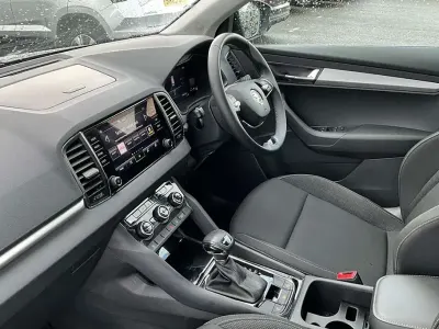 Gebraucht Skoda Karoq SE Drive 147 PS (108 kW) 2024 Schwarz SUV