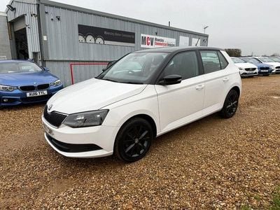 Used Skoda Fabia Colour Edition 75 HP (55 kW) 2017 White Hatchback